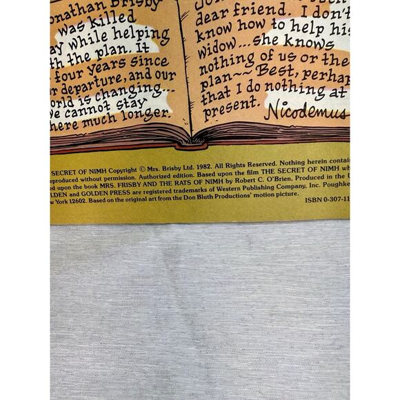 The Secret of Nimh Golden 1982 Paperback Graphic Comic - Picture 5 of 7